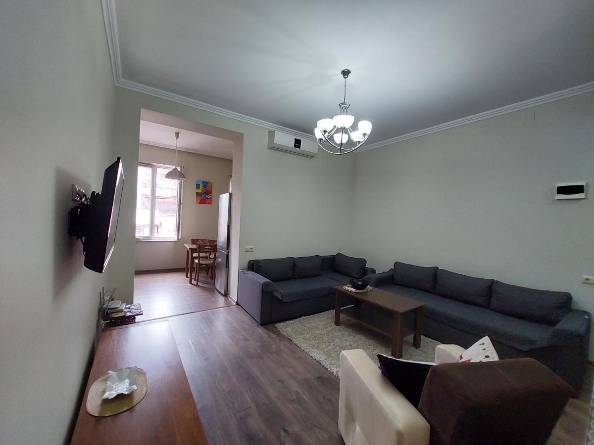 Apartamento Helen'S House Batumi Exterior foto