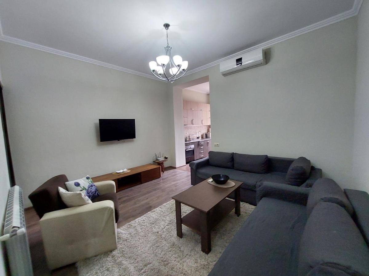 Apartamento Helen'S House Batumi Exterior foto